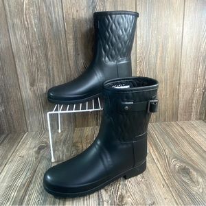 Hunter Refined Short Vertical Quilted Black Boots Women's Size 7